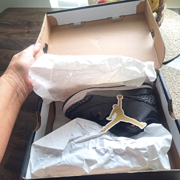 Jordan 3 Retro🩶🧡🖤 - Picture 13 of 13